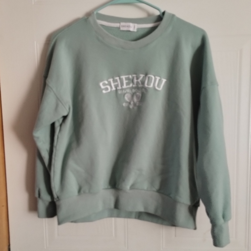 Shekou sweat shirt and pants